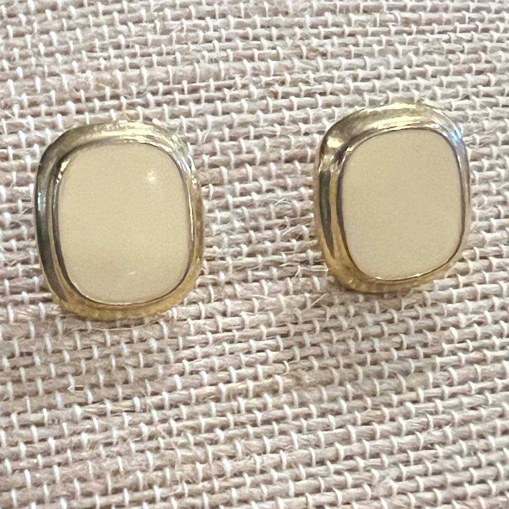 Vintage style earrings